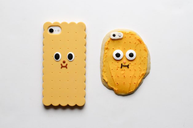 phone case Christmas cookie